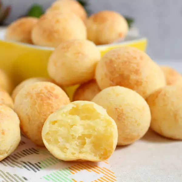 Pão de queijo tradicional