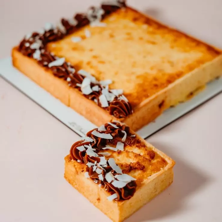 Tarta de coco y dulce de leche