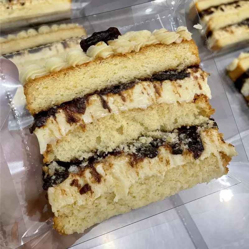 Fatia - Coco e Ameixa