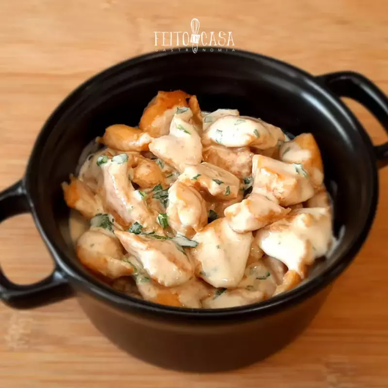 Cubinhos de frango ao molho mostarda