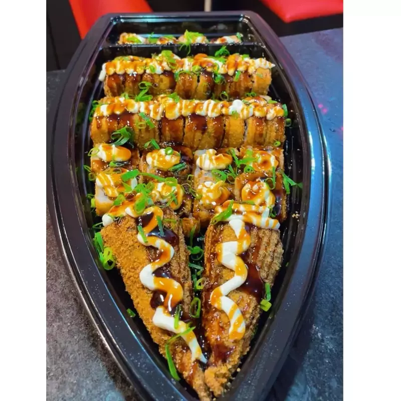 BARCA 36 HOT + 2 TEMAKI MÉDIO