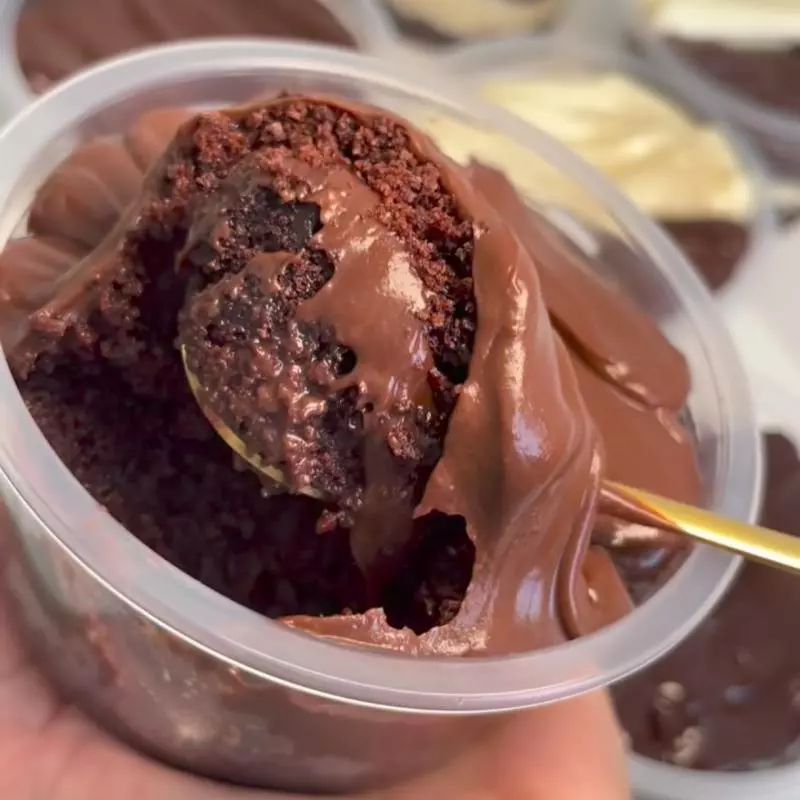 Bolo no pote Matilda