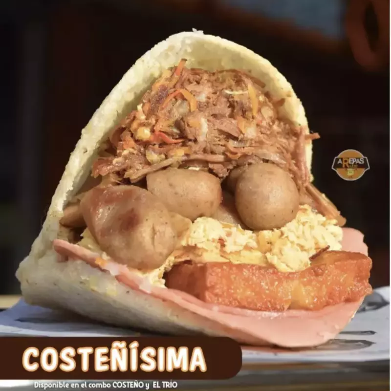 AREPA COSTEÑO + BEBIDA