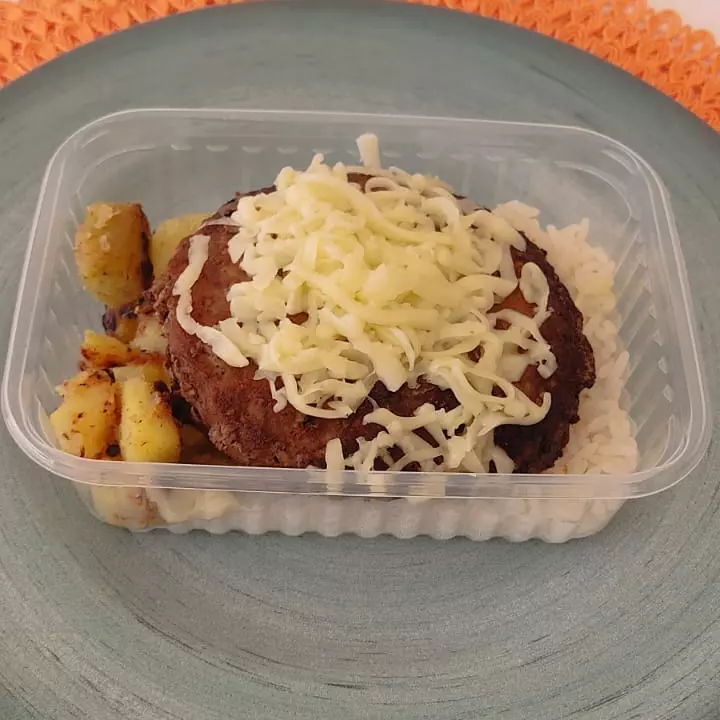 Hambúrguer com batata doce sauté(copy)