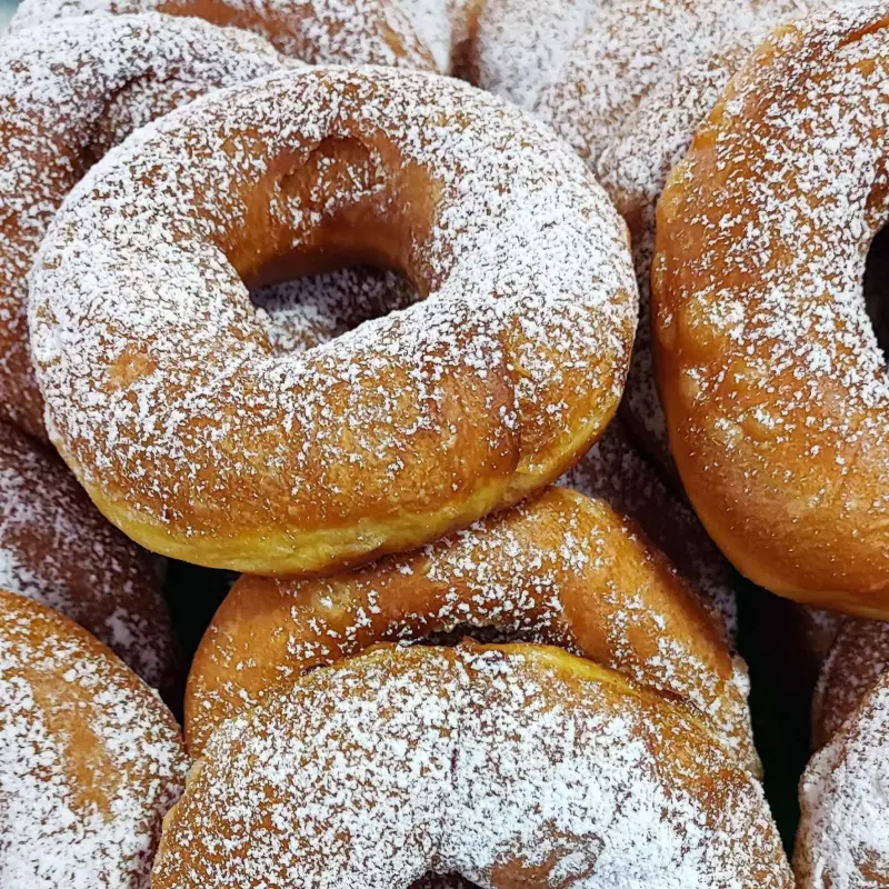 Dona relleno de arequipe