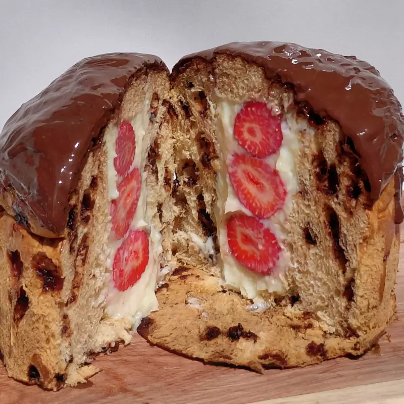 Chocotone Trufado Bombom de Morango