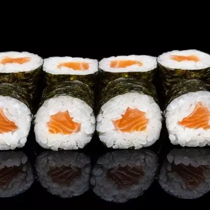 184. Futomaki salmão
