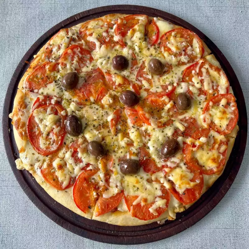 1 mozza + 1 especial/ napolitana