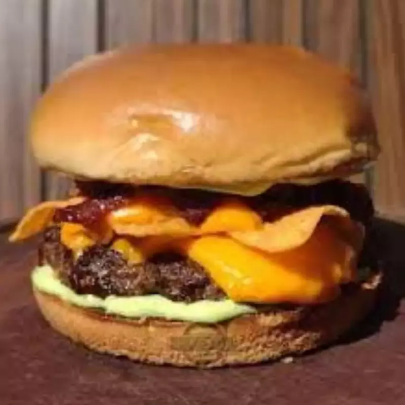 GIGA BURGUER DORITOS