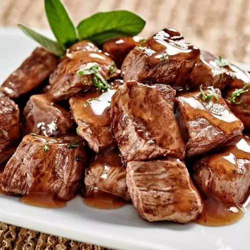 FILÉ MIGNON COM BATATA FRITA