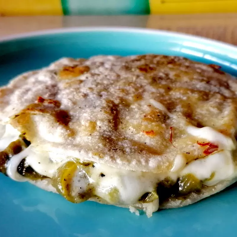 Gorda Rajas con Queso