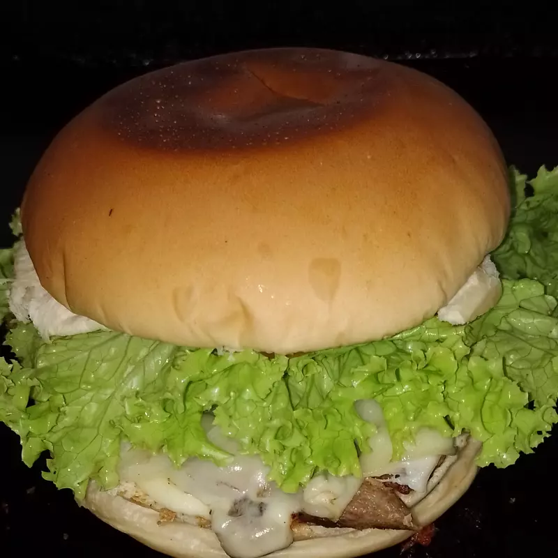 X- Contra filé salada