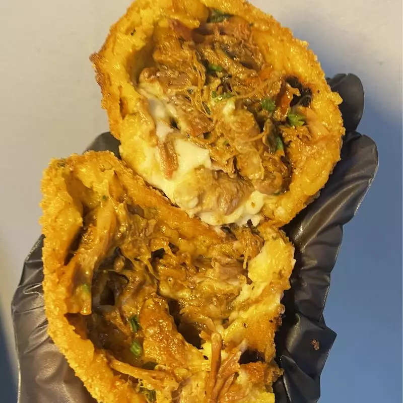 Coxinha costela com cream chease