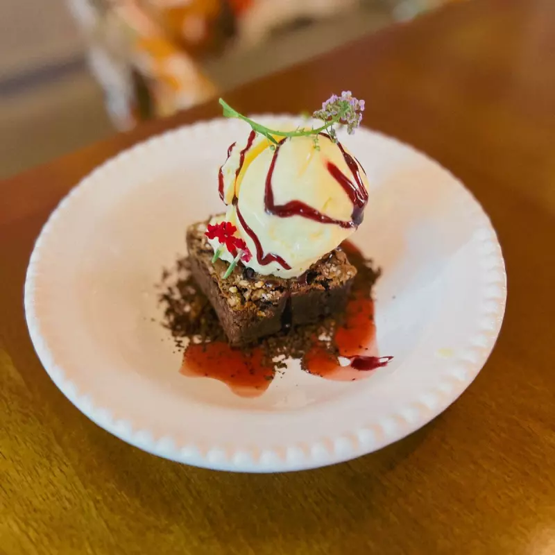 Brownie artesanal com castanhas