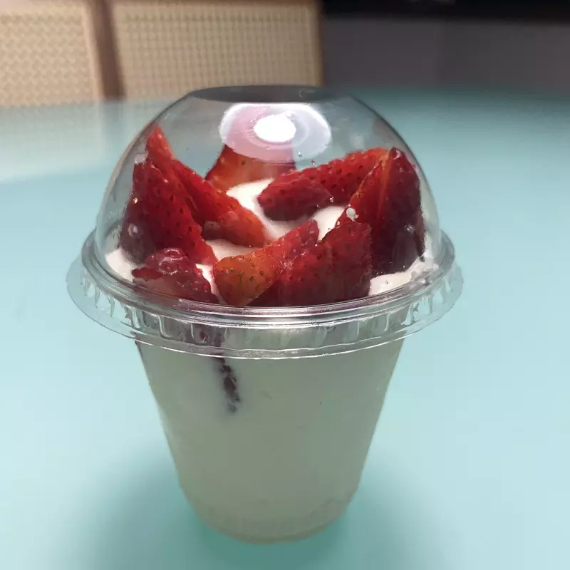 Mousse “Ninho” lowcarb com morango