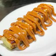 queijo coalho com doce de leite