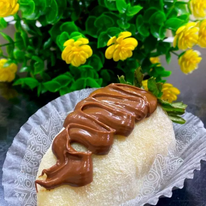 MORANGO DE NINHO COM NUTELLA