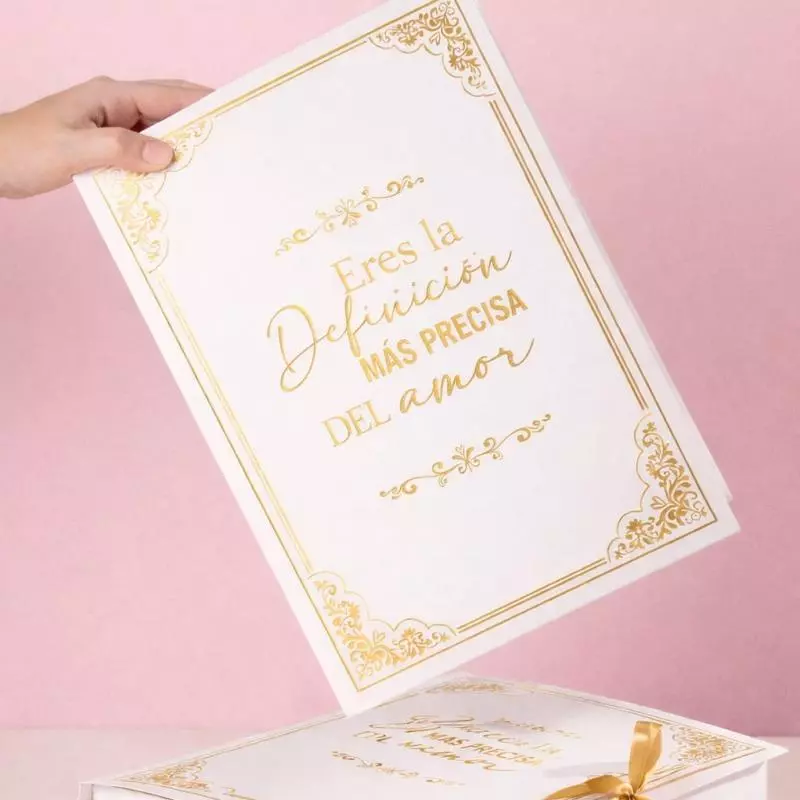 caja libro estampada