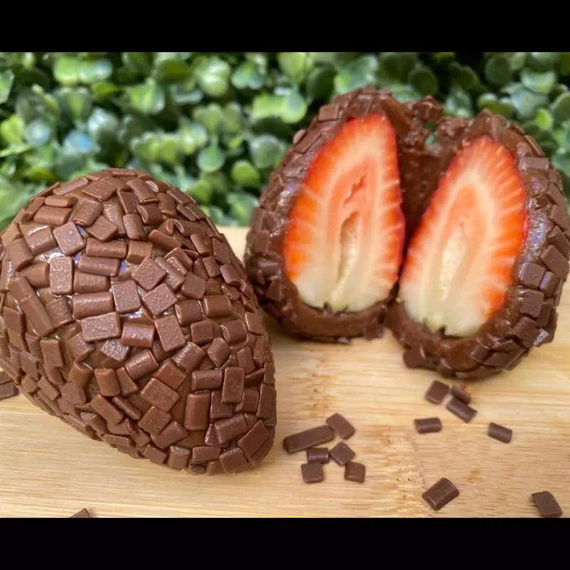 COXINHA MARAVILHA MORANGO AO LEITE