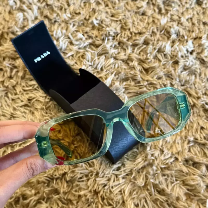 PRADA GREENLIGHT