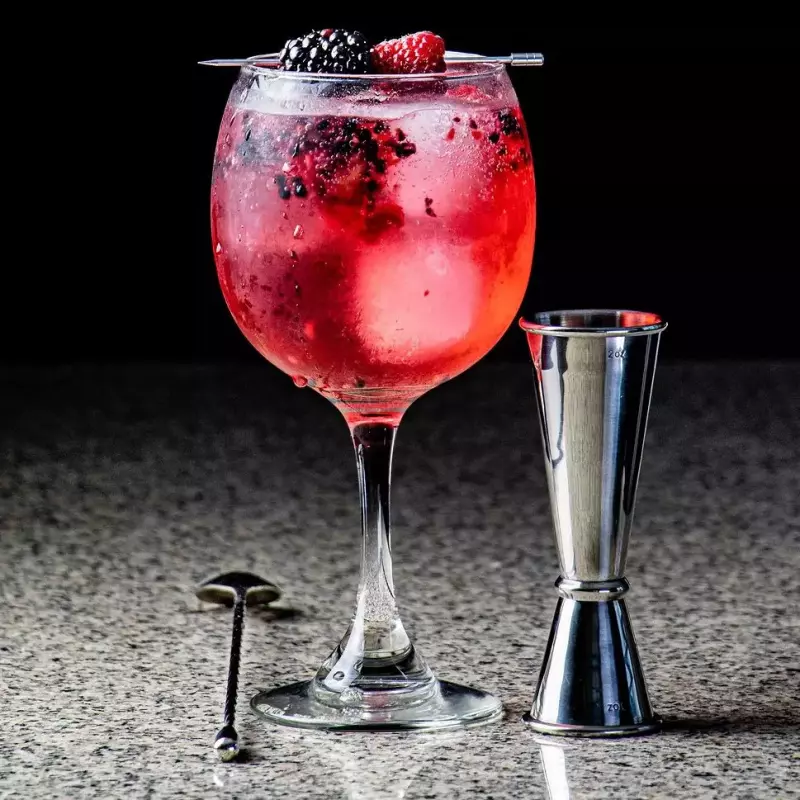 GIN TONIC TRUTOS ROJOS