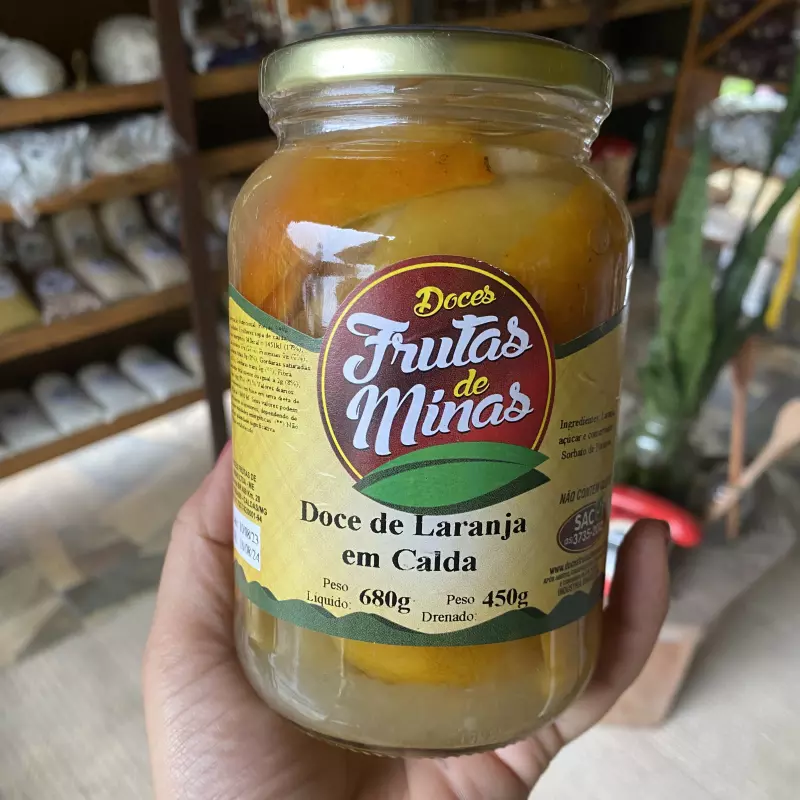 Doce laranja em calda