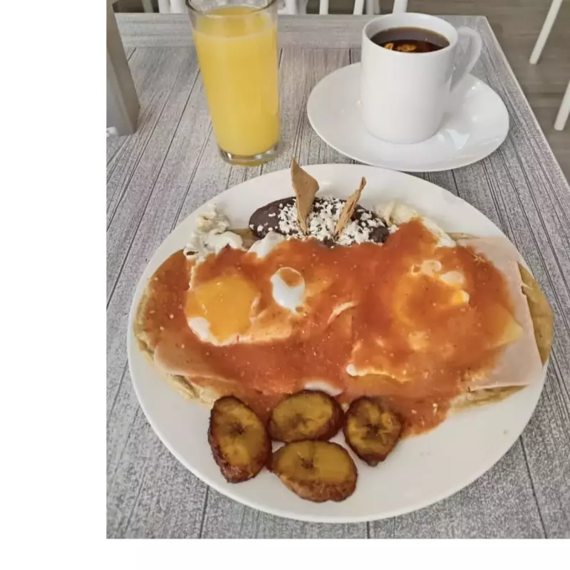 Huevos Motuleños