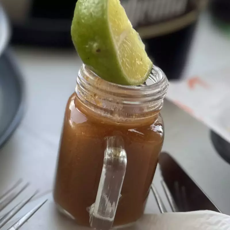 Shot de caldo de camarón