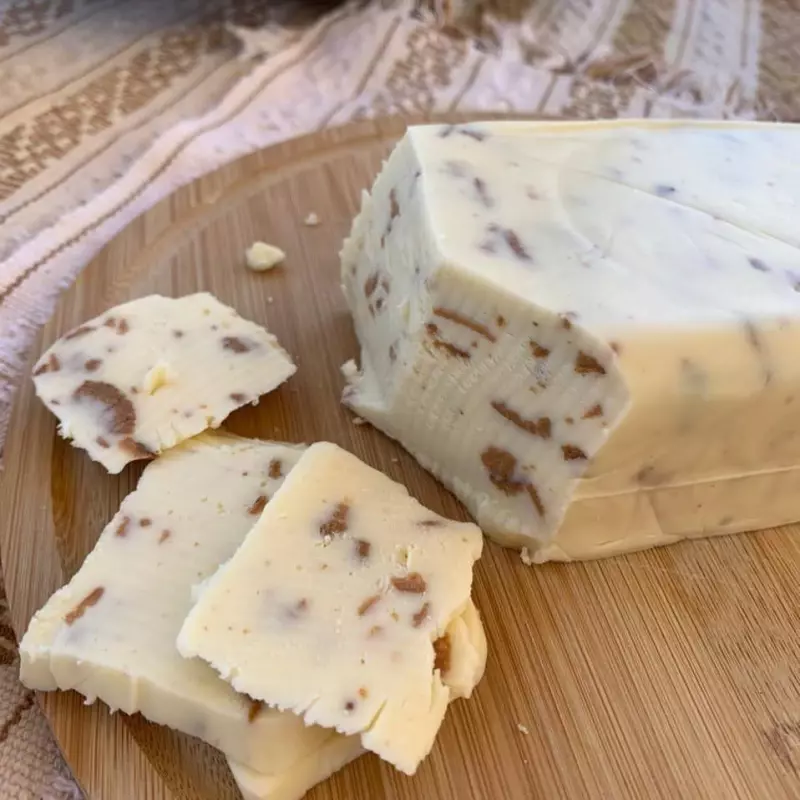 Requeijão com raspa do tacho