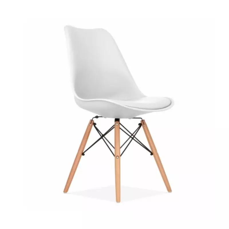 Silla Eames con almohadón