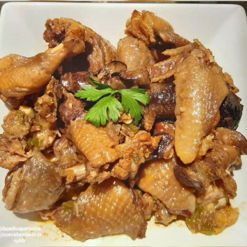 Galinha 100% Caipira