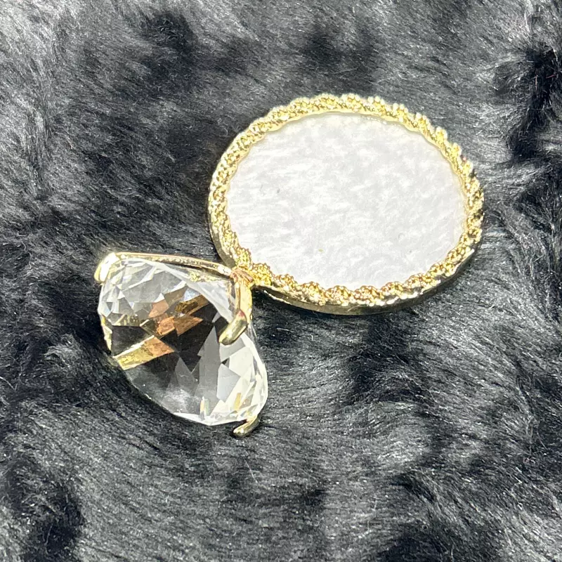 Anel Diamante Redondo Dourado