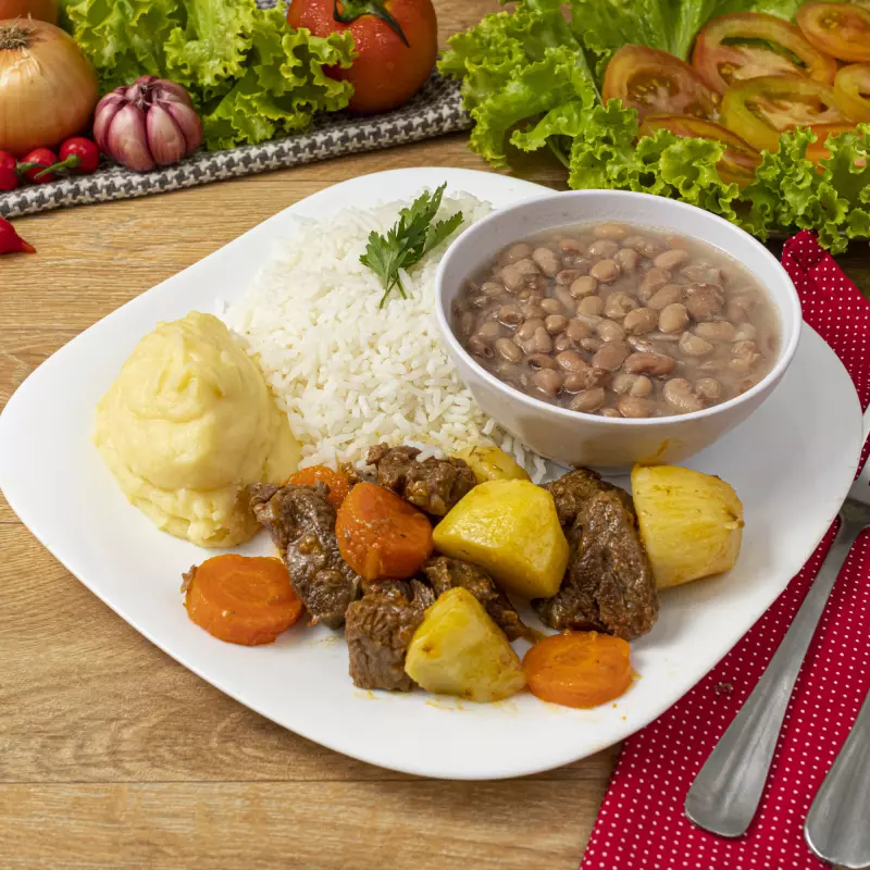 Picadinho com Batata