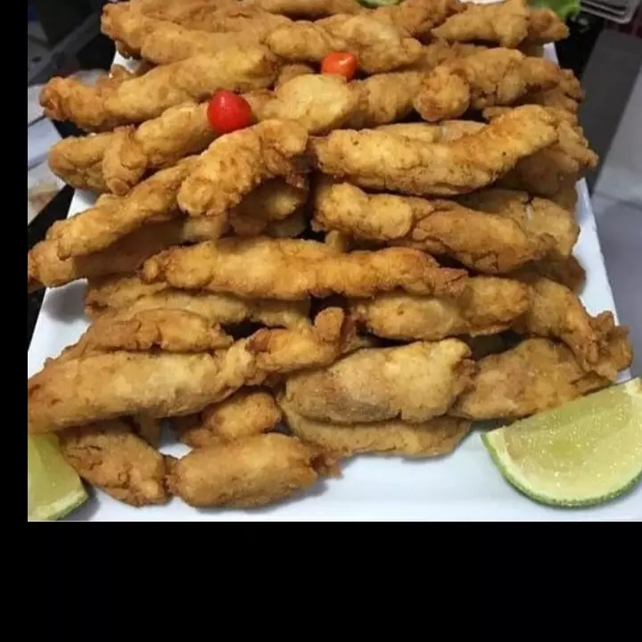 Iscas de peixes empanda