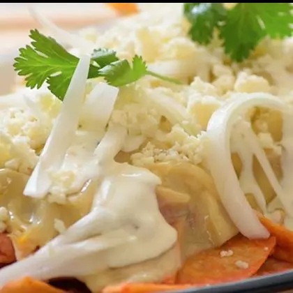 chilaquil rojos de pollo extra queso