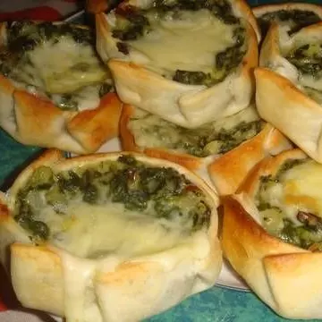 Empanada Verdura y Salsa Blanca