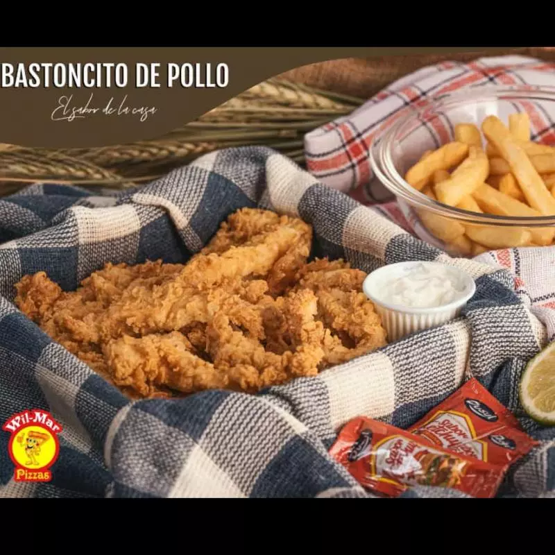 Botoncito de Pollo con Papas Fritas