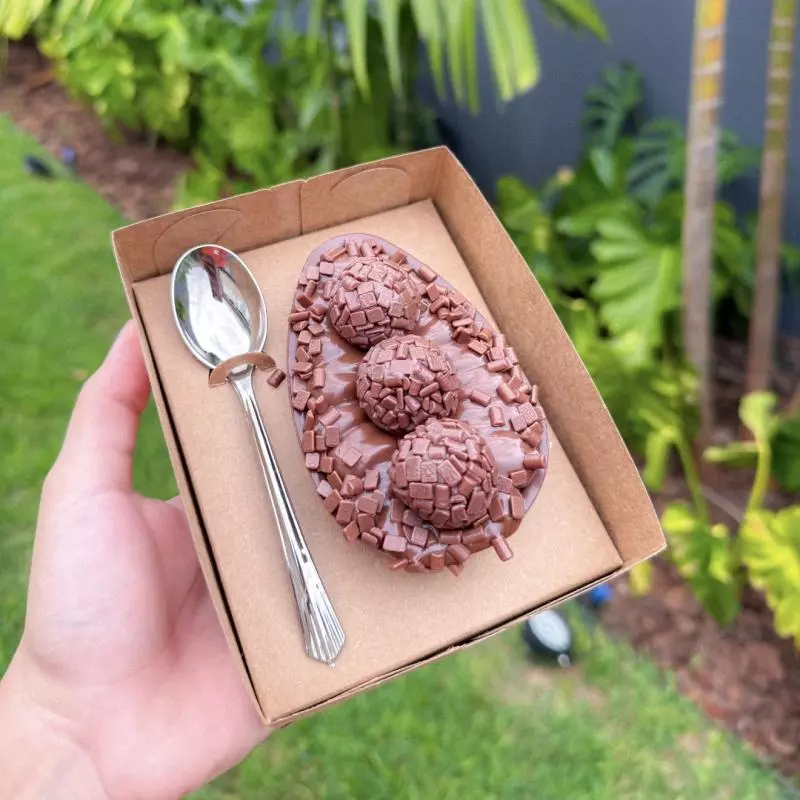 Ovo brigadeiro ao leite