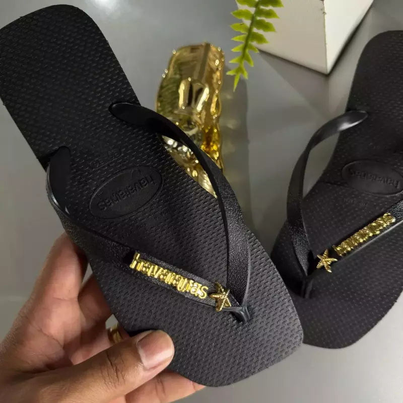 Fem estrela do mar preta