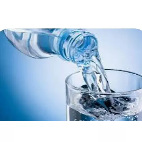 Água mineral com gás