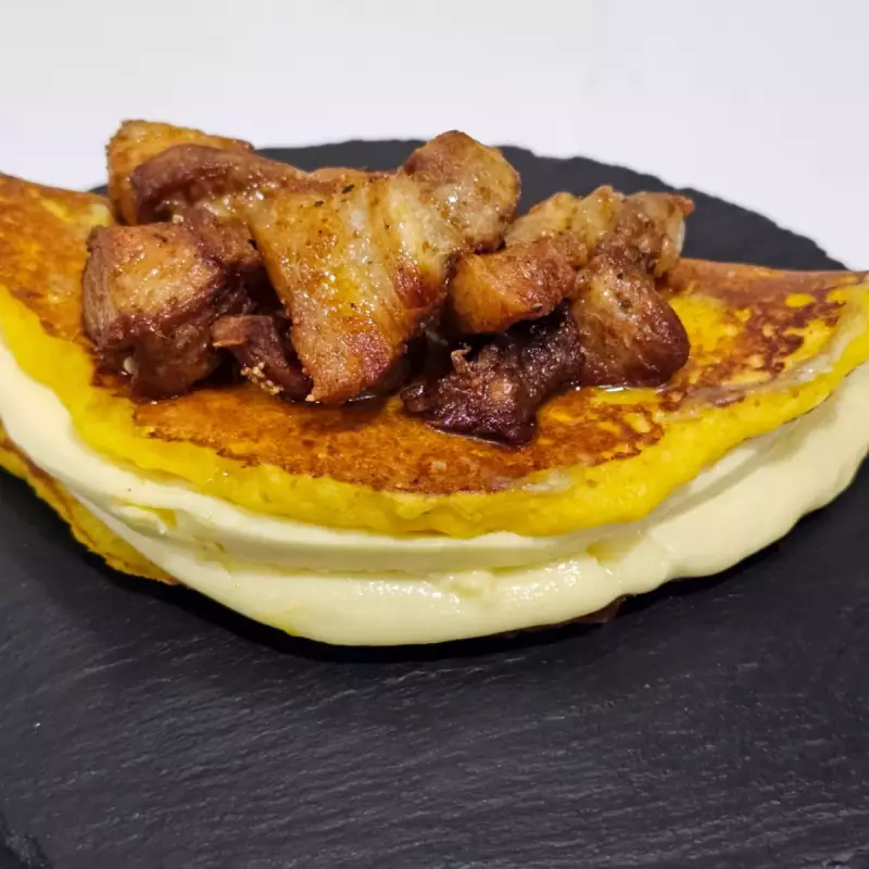 CACHAPA CON CERDO FRITO