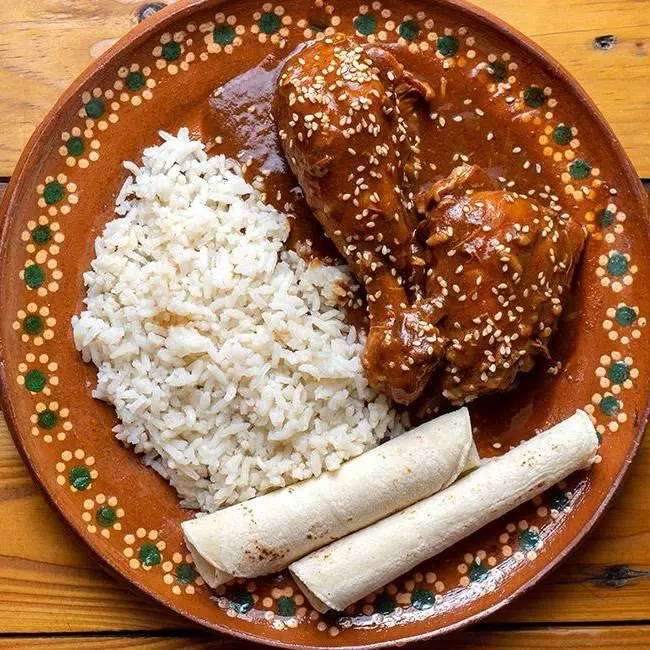 POLLO CON MOLE