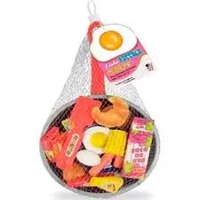 FRIGIDEIRA COM ACESSÓRIOS