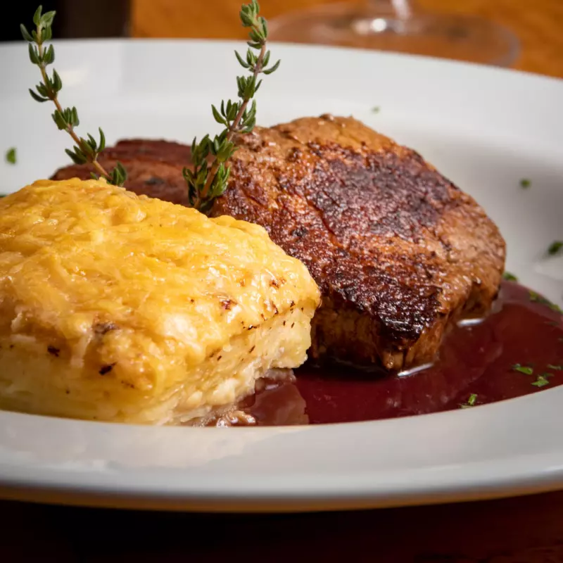 Medalhão com Batatas Gratinadas