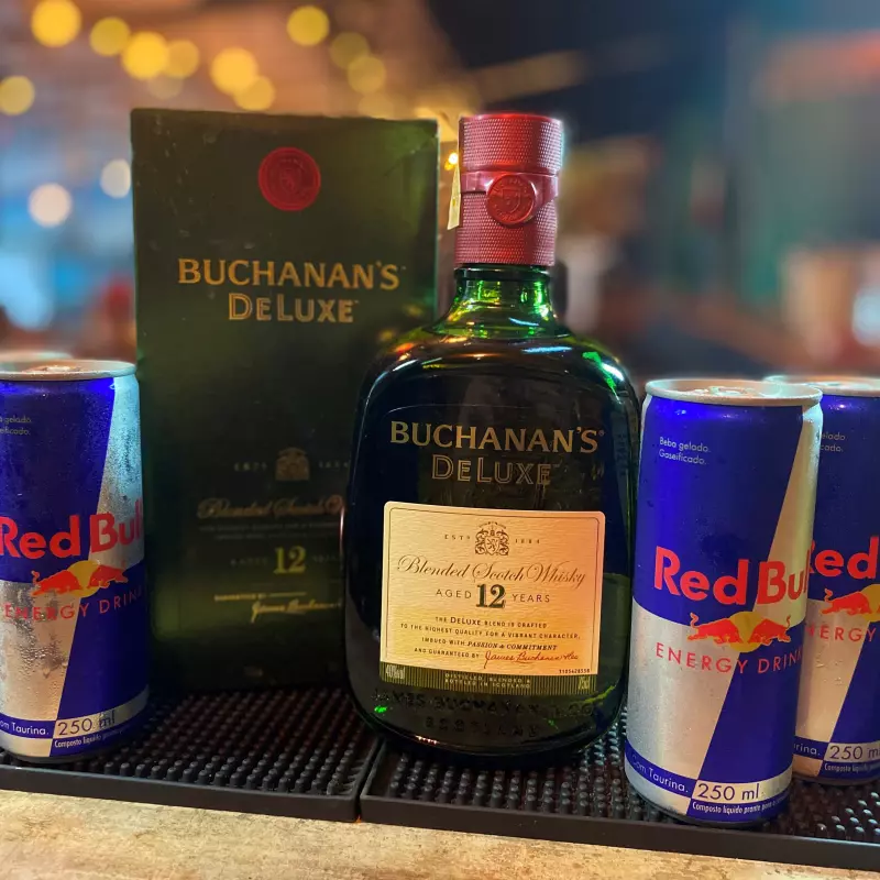 BUCHANAN`S + 4 RED BULL 250ML