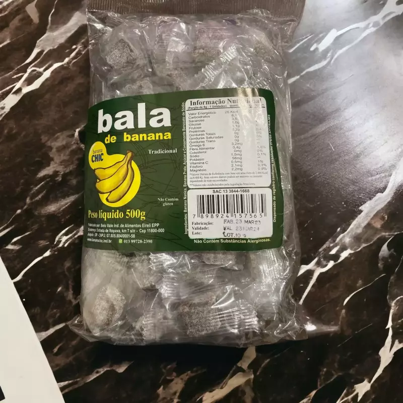 Balas de banana com açúcar