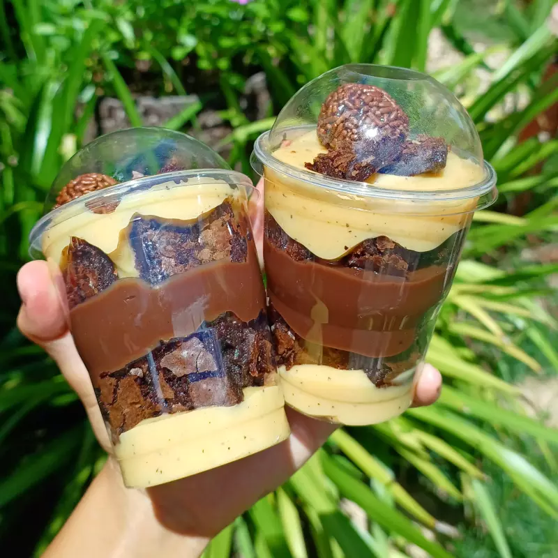 COPO MARACUJÁ COM CHOCOLATE