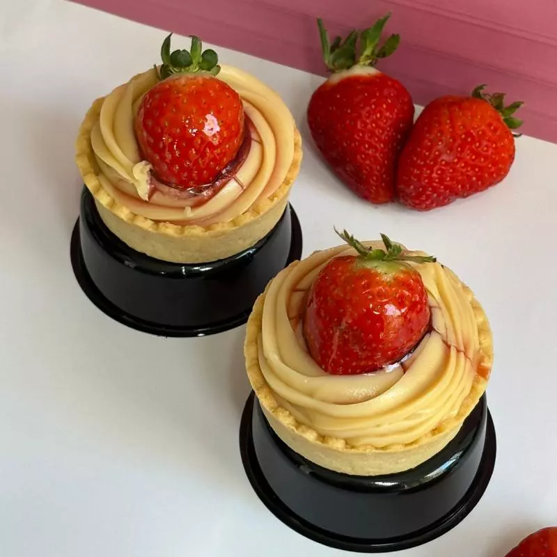 Tortinha de Creme com Morango.