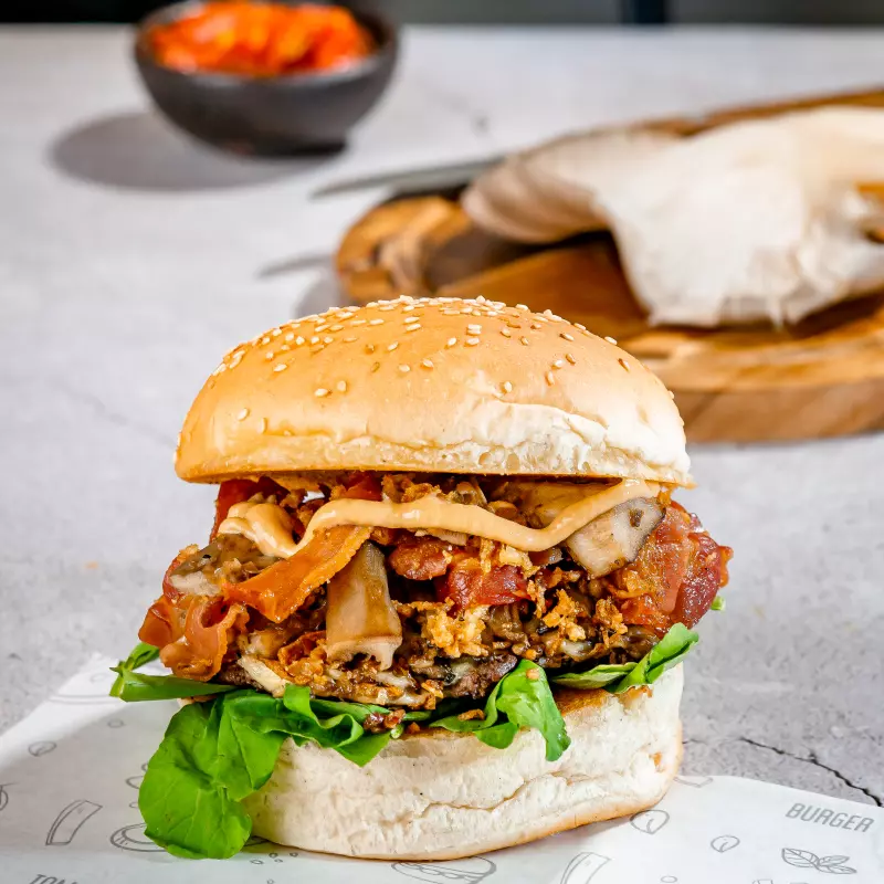 Sweet & Crunch Burger