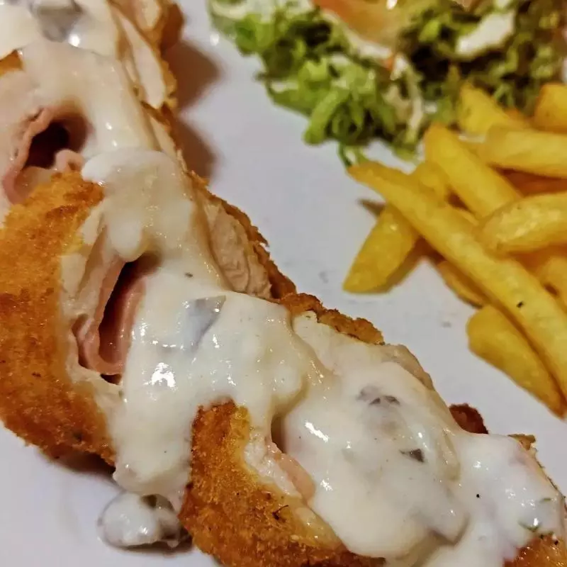 PECHUGA RELLENA JAMON Y QUESO